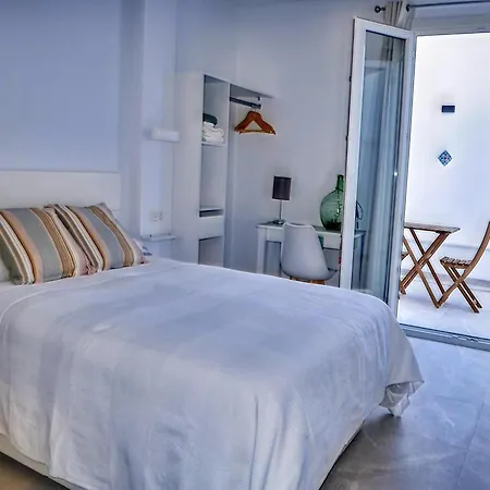 Apartment In Conil Near Scenic Beaches, Cleaning Included *