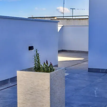 In Conil Near Scenic Beaches, Cleaning Included Apartment Cadiz