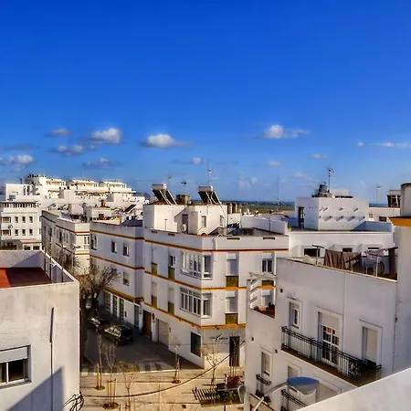 Apartment In Conil Near Scenic Beaches, Cleaning Included