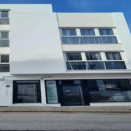 In Conil Near Scenic Beaches, Cleaning Included Apartment *